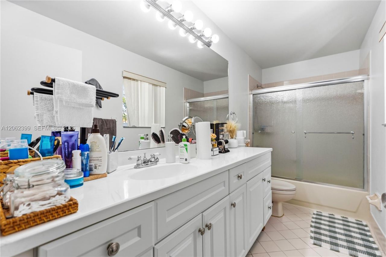 1844 SW 102nd Way , Miramar, FL 33025 Photo