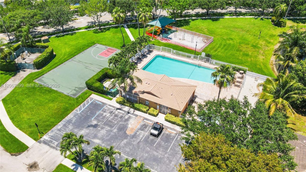 1844 SW 102nd Way , Miramar, FL 33025 Photo