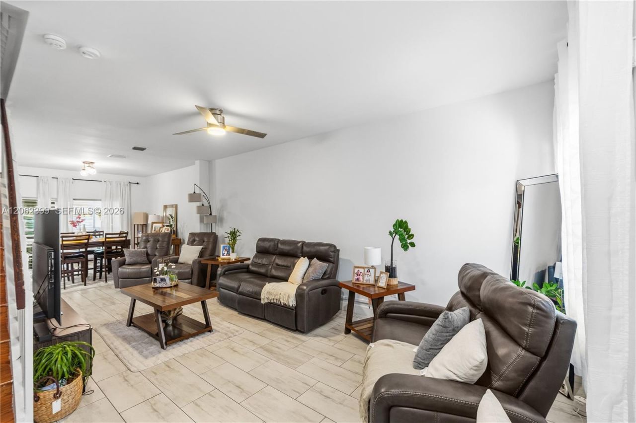 1844 SW 102nd Way , Miramar, FL 33025 Photo