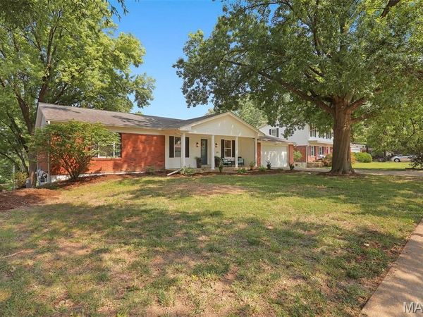 215 Ranchmoor Trail , Ellisville, MO 63011