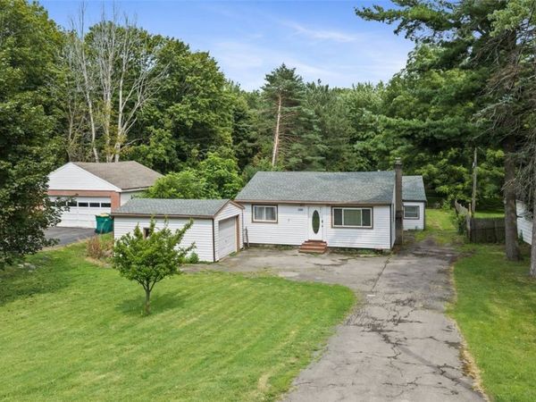 1166 Bay Road , Webster, NY 14580