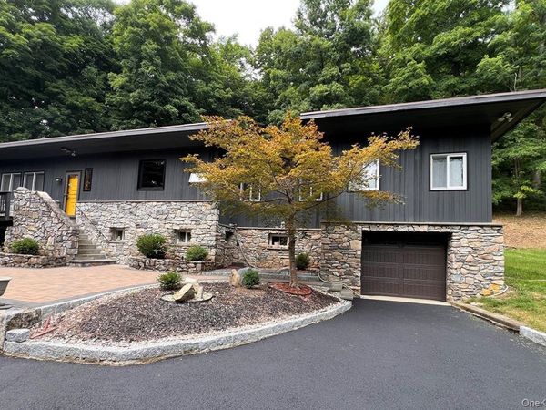 16 Briar Hill Road, Hopewell Junction, NY 12533