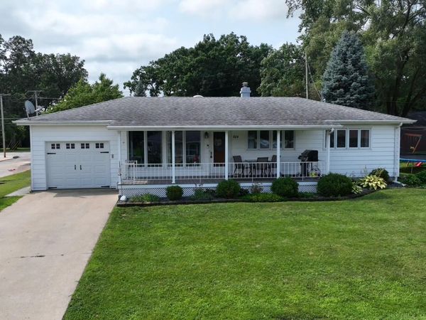 804 Woodlawn Avenue, Monticello, IN 47960