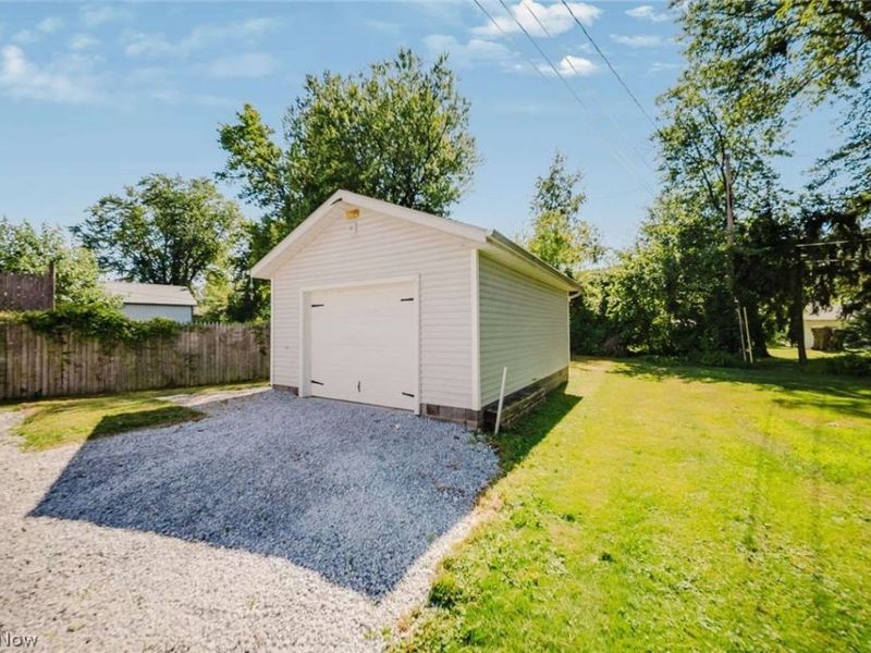 1450 Parkview Drive, Madison, OH 44057 Photo 21