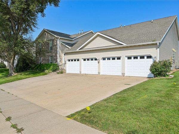 480 Burdette Drive SW, Unit A, Cedar Rapids, IA 52404