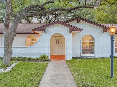 404 Green River Trail, Fort Worth, TX 76103