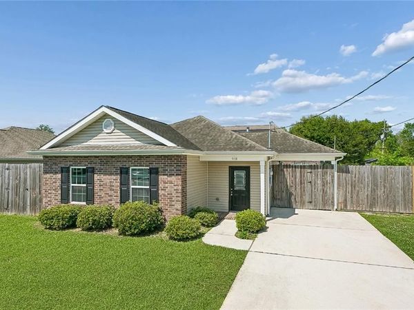 918 PAUL FREDRICK Street , Luling, LA 70070