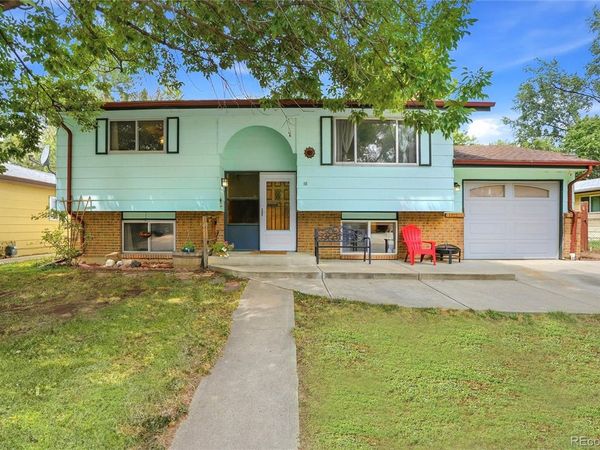 18 Kodiak Court , Longmont, CO 80504