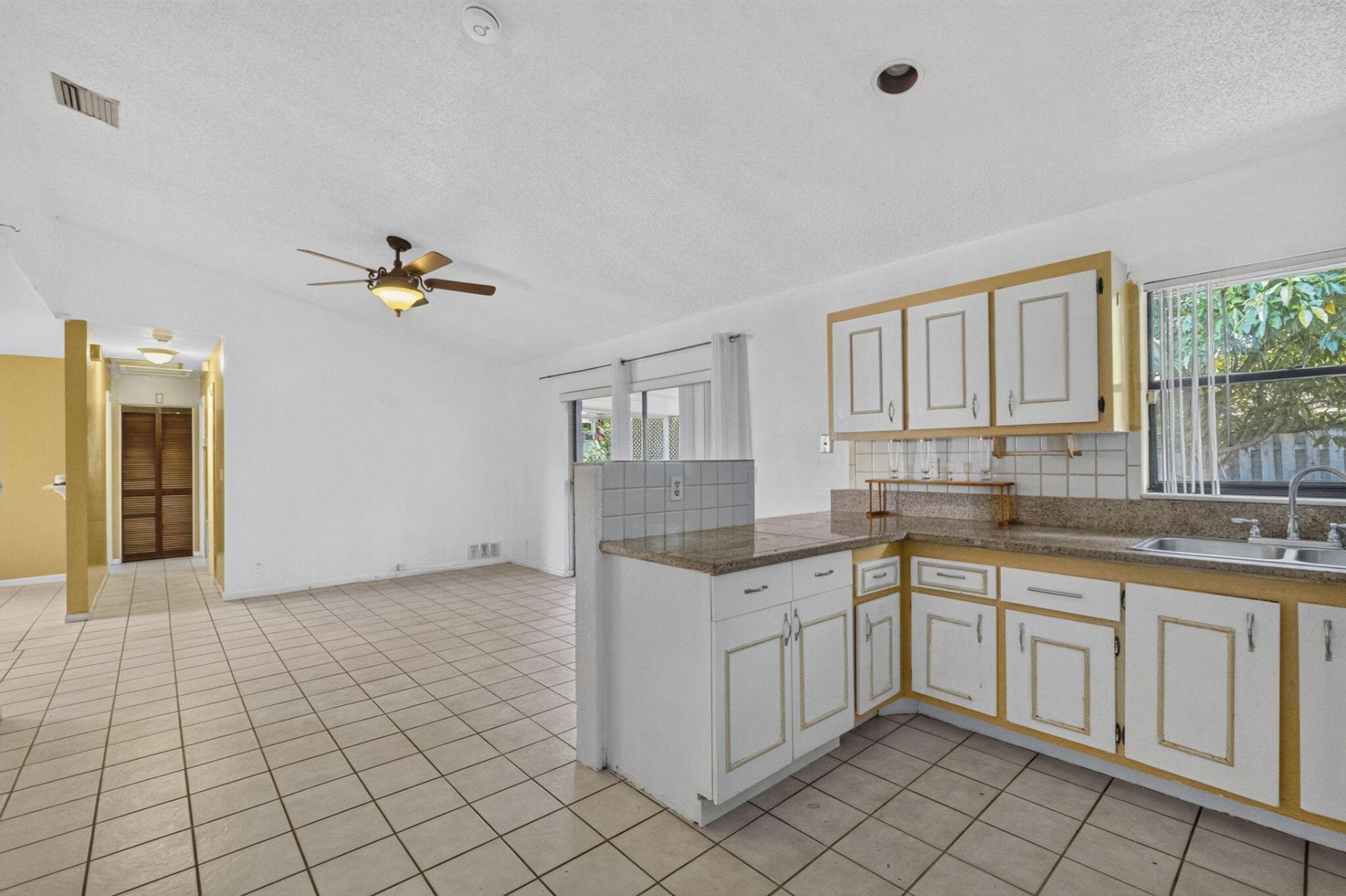 7513 SW 7th Street, North Lauderdale, FL 33068 Photo
