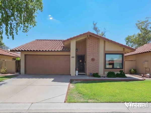 12326 S SHOSHONI Drive, Phoenix, AZ 85044
