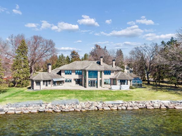 5360 Howards Point Road, Excelsior, MN 55331
