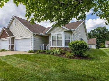 3069 Somerset Drive, Lakemore, OH 44312