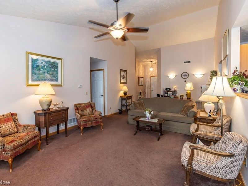 3069 Somerset Drive , Lakemore, OH 44312 Photo 11