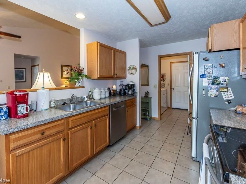 3069 Somerset Drive , Lakemore, OH 44312 Photo 13