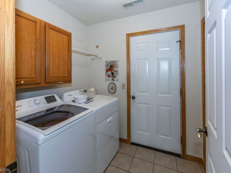 3069 Somerset Drive , Lakemore, OH 44312 Photo 16