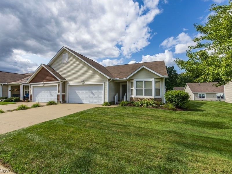 3069 Somerset Drive , Lakemore, OH 44312 Photo 2