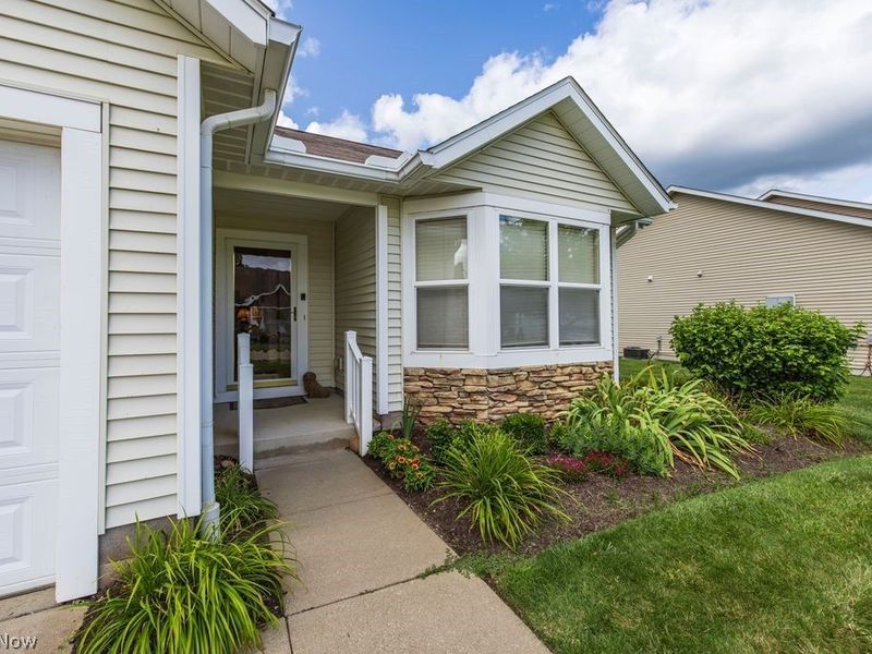 3069 Somerset Drive , Lakemore, OH 44312 Photo 3
