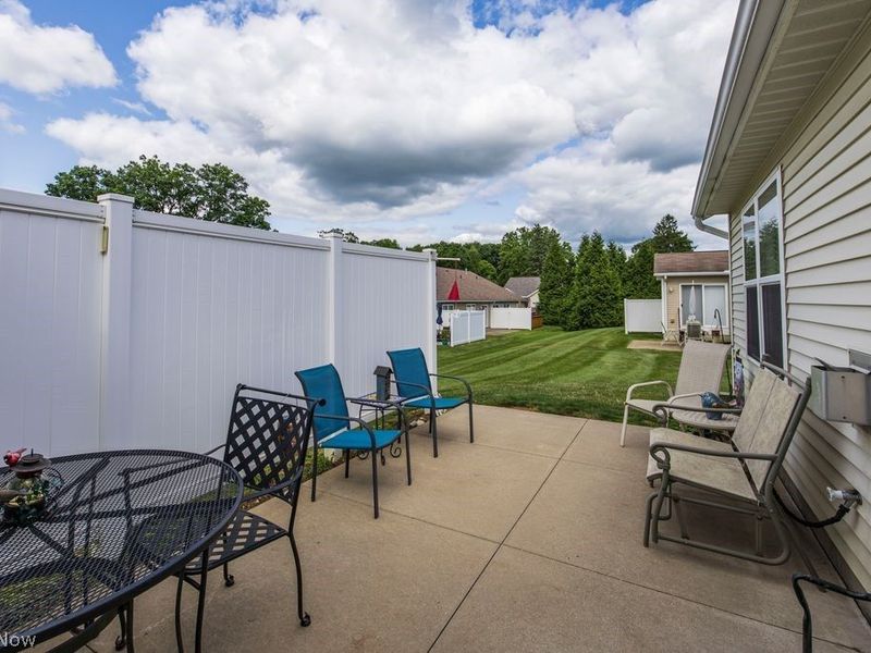 3069 Somerset Drive , Lakemore, OH 44312 Photo 5