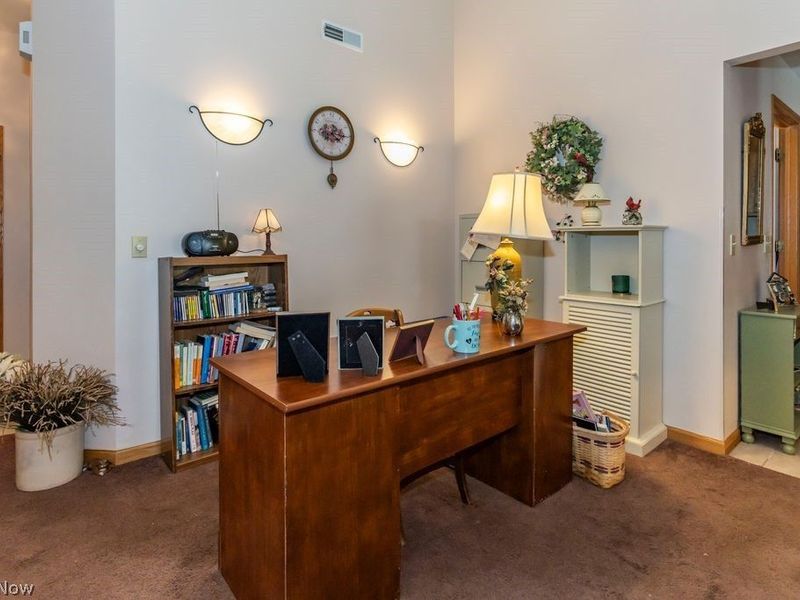 3069 Somerset Drive , Lakemore, OH 44312 Photo 8