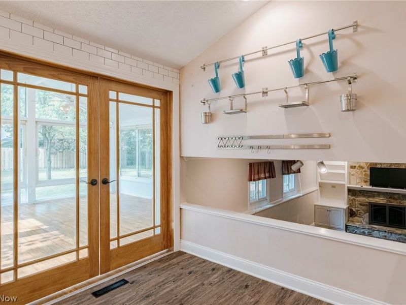 24875 Westwood Road , Westlake, OH 44145 Photo 13