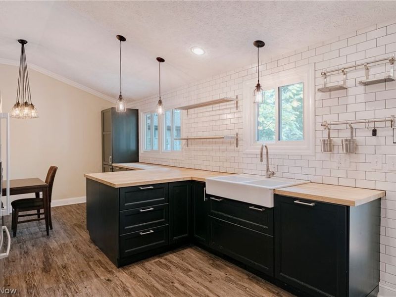 24875 Westwood Road , Westlake, OH 44145 Photo 9