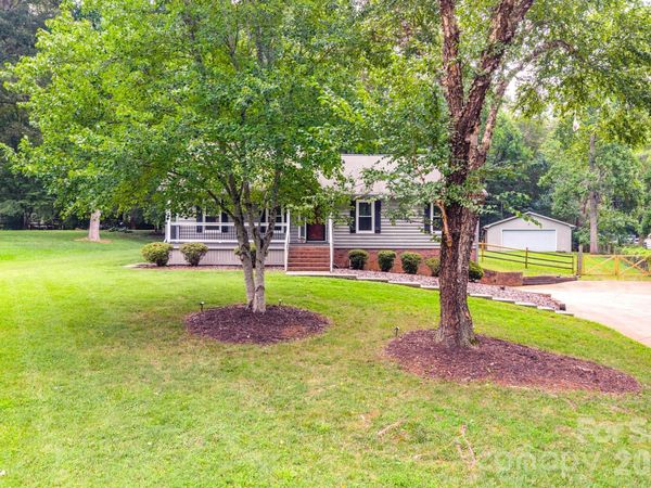 7400 Sample Road, Huntersville, NC 28078