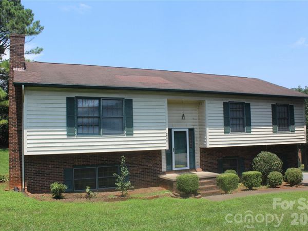 205 Inglewood Drive, Morganton, NC 28655