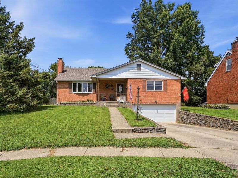 4486 Pinecroft Drive, Green Township, OH 45211 Photo 2