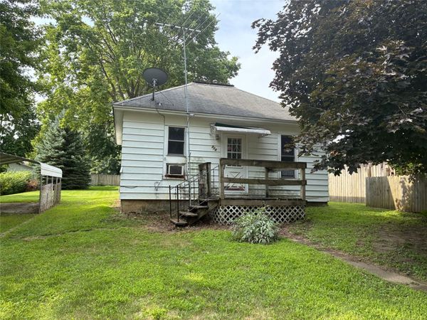 714 E Benton Street, Winterset, IA 50273