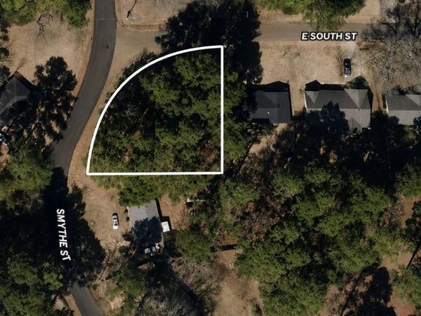 704 Smythe St., Kosciusko, MS 39090