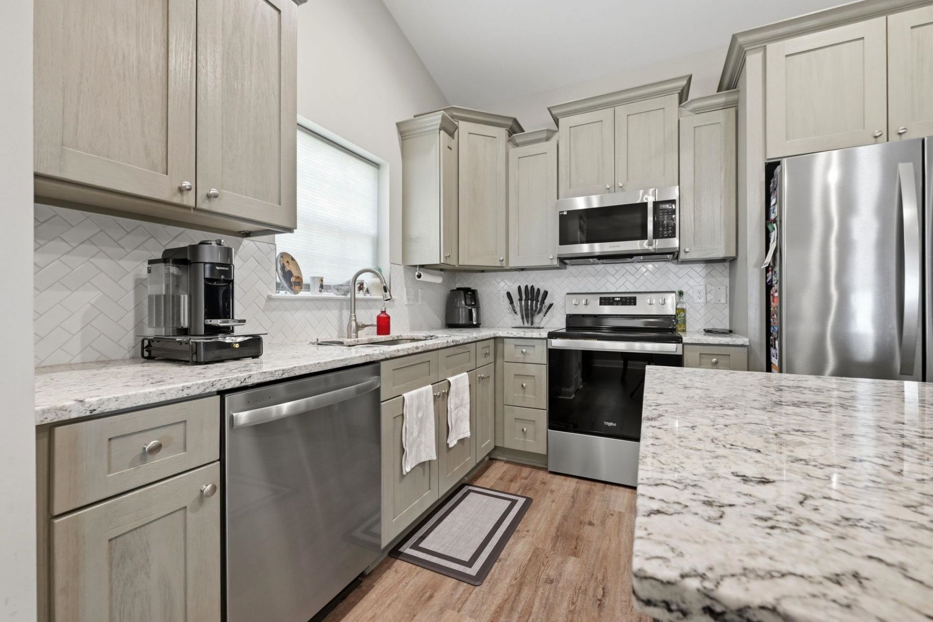 359 Dunbarton Ln. Photo 7