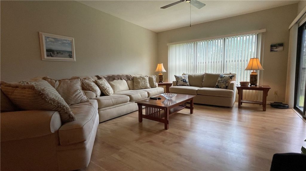 6175 S Mirror Lake Drive, Unit 207, Sebastian, FL 32958 Photo