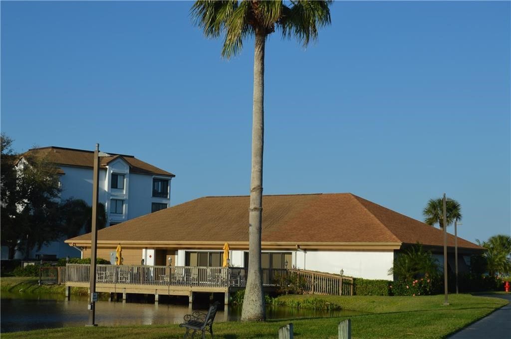 6175 S Mirror Lake Drive, Unit 207, Sebastian, FL 32958 Photo