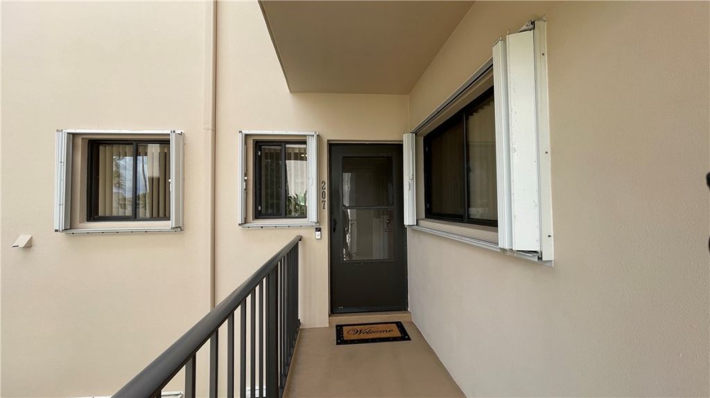 6175 S Mirror Lake Drive, Unit 207, Sebastian, FL 32958 Photo