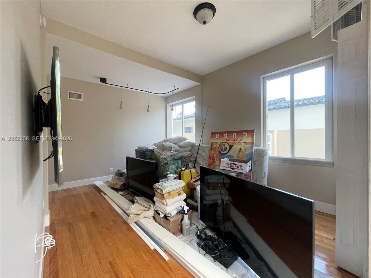 383 SW 25th Rd , Miami, FL 33129 Photo