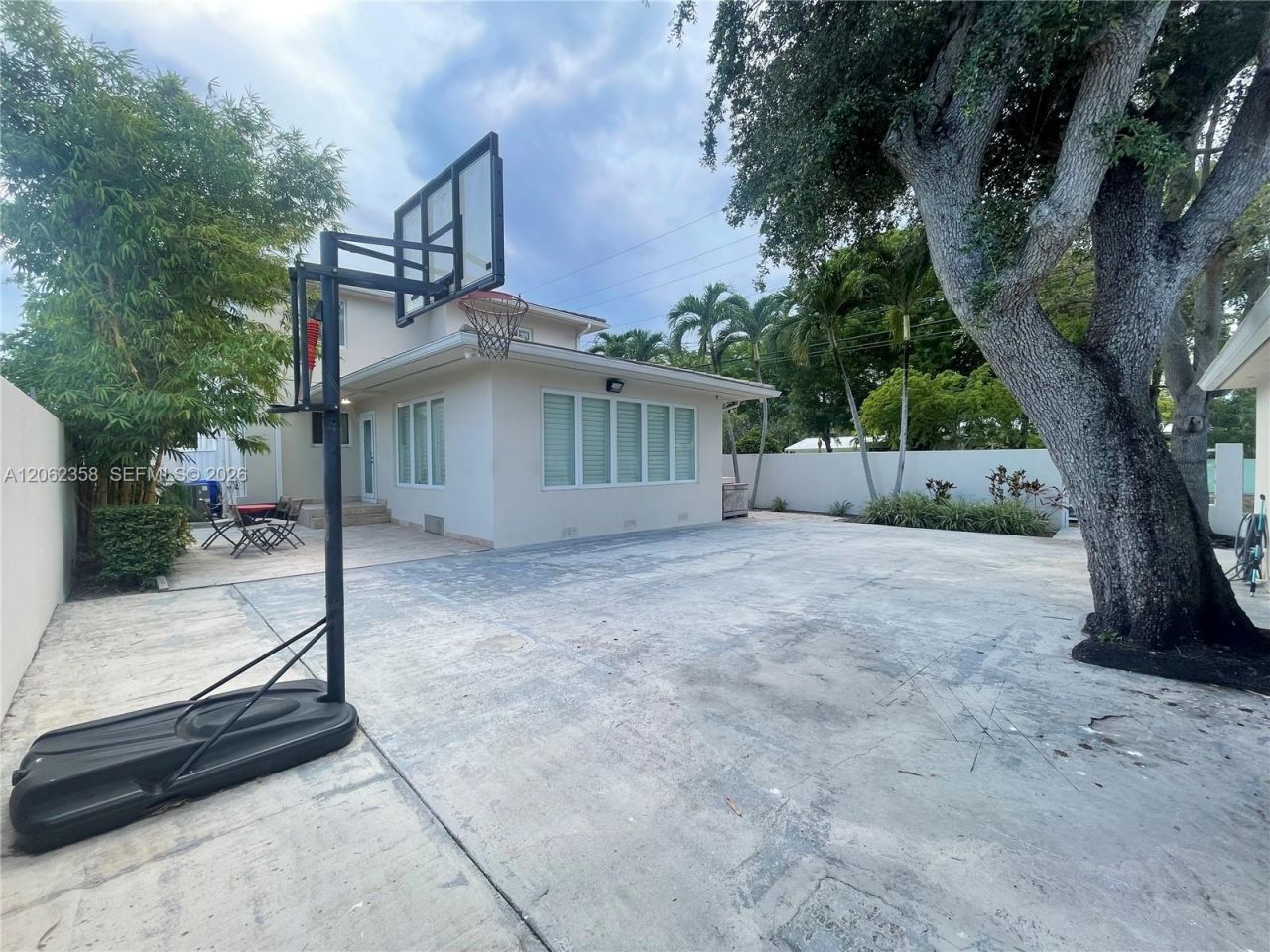 383 SW 25th Rd , Miami, FL 33129 Photo