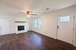 1110 Stuart Drive photo 4
