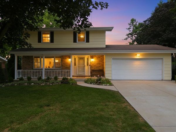 2320 E Beck Road , Lindenhurst, IL 60046