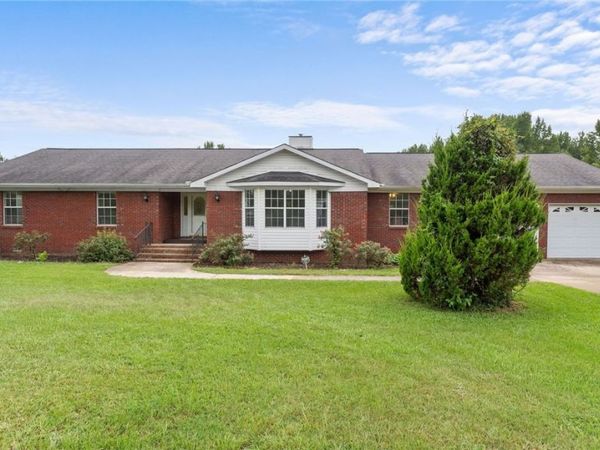 1108 County Road 52, Moundville, AL 35474