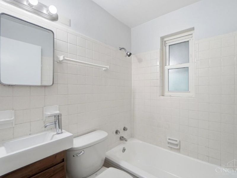 2945 Royal Glen Drive, Colerain Township, OH 45239 Photo 14