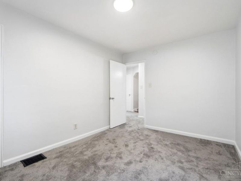 2945 Royal Glen Drive, Colerain Township, OH 45239 Photo 17