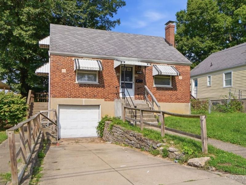 2945 Royal Glen Drive, Colerain Township, OH 45239 Photo 3