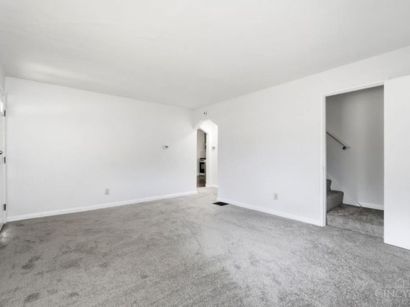 2945 Royal Glen Drive, Colerain Township, OH 45239 Photo 5