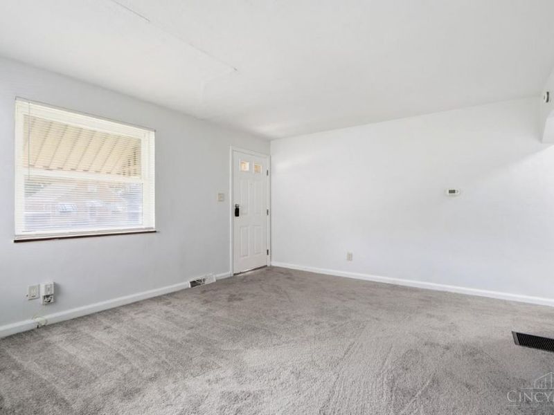 2945 Royal Glen Drive, Colerain Township, OH 45239 Photo 6