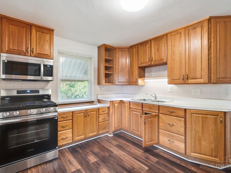 2945 Royal Glen Drive, Colerain Township, OH 45239 Photo 8