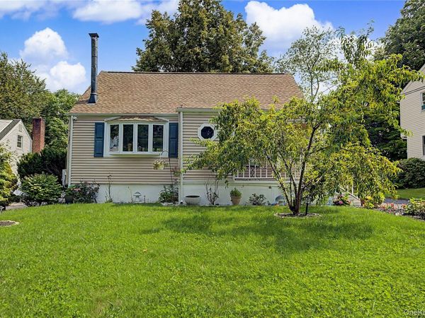 12 Saratoga Road , White Plains, NY 10607