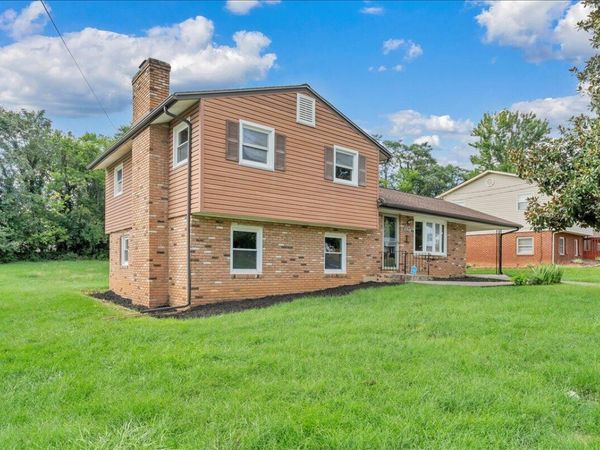 3127 Kershaw RD NW, Roanoke, VA 24017