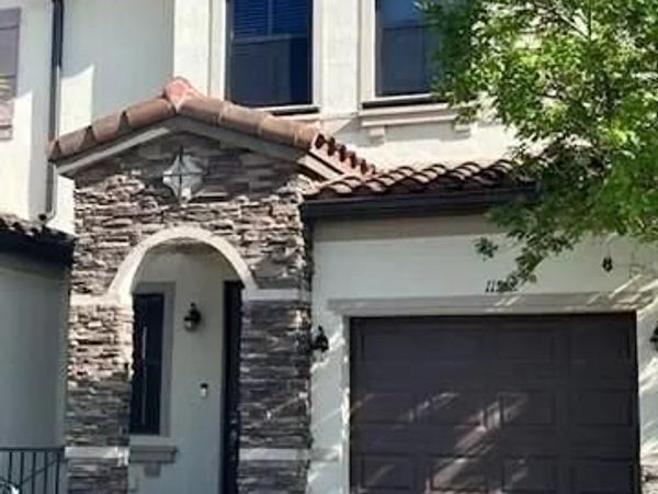 11512 SW 254th Street , Homestead, FL 33030