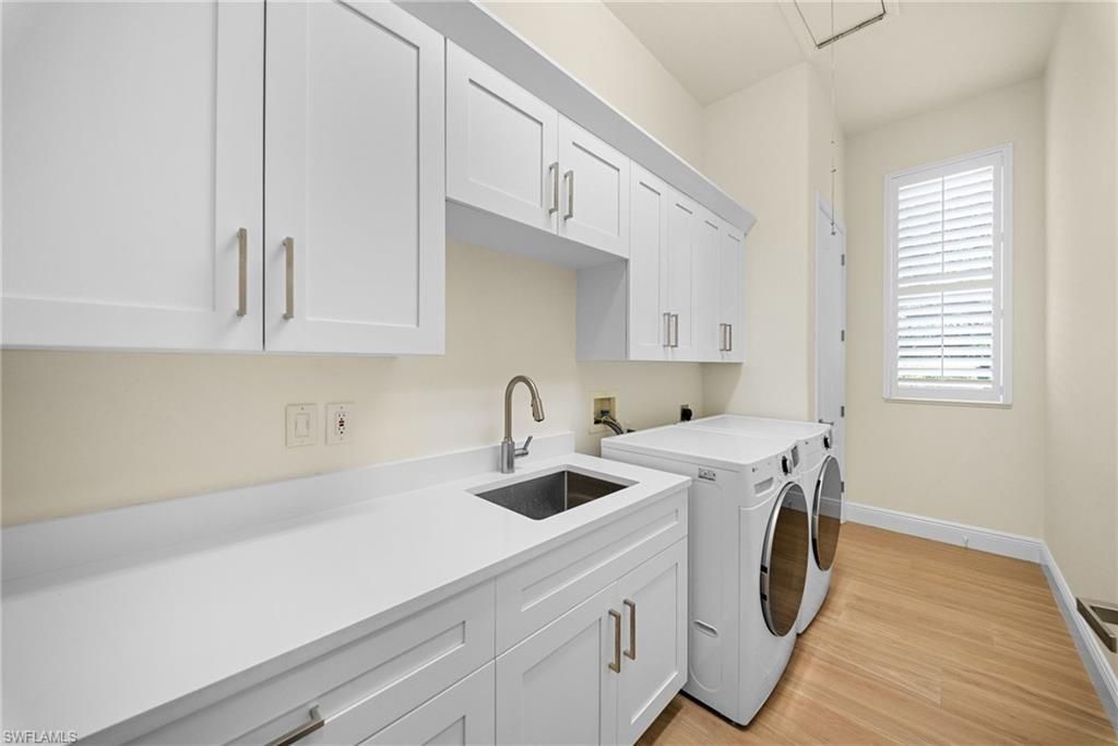 9069 The Lane, Naples, FL 34109 Photo