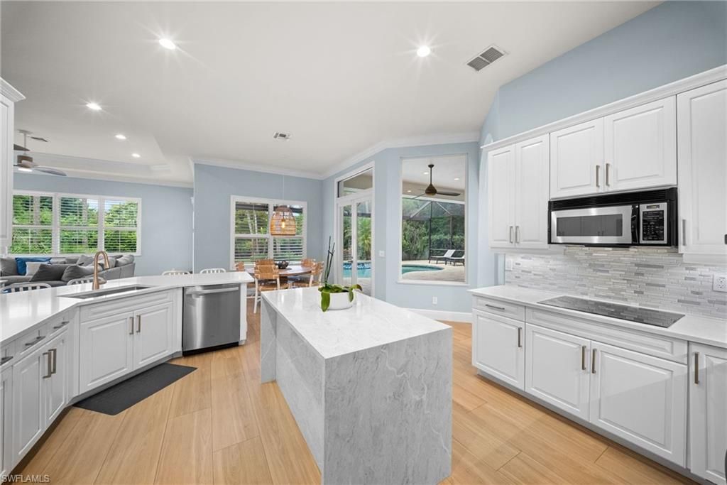 9069 The Lane, Naples, FL 34109 Photo